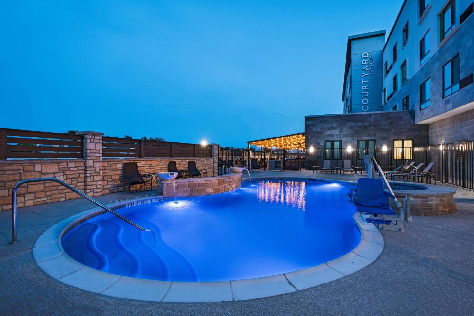 Courtyard Dallas Grand Prairie Extérieur photo